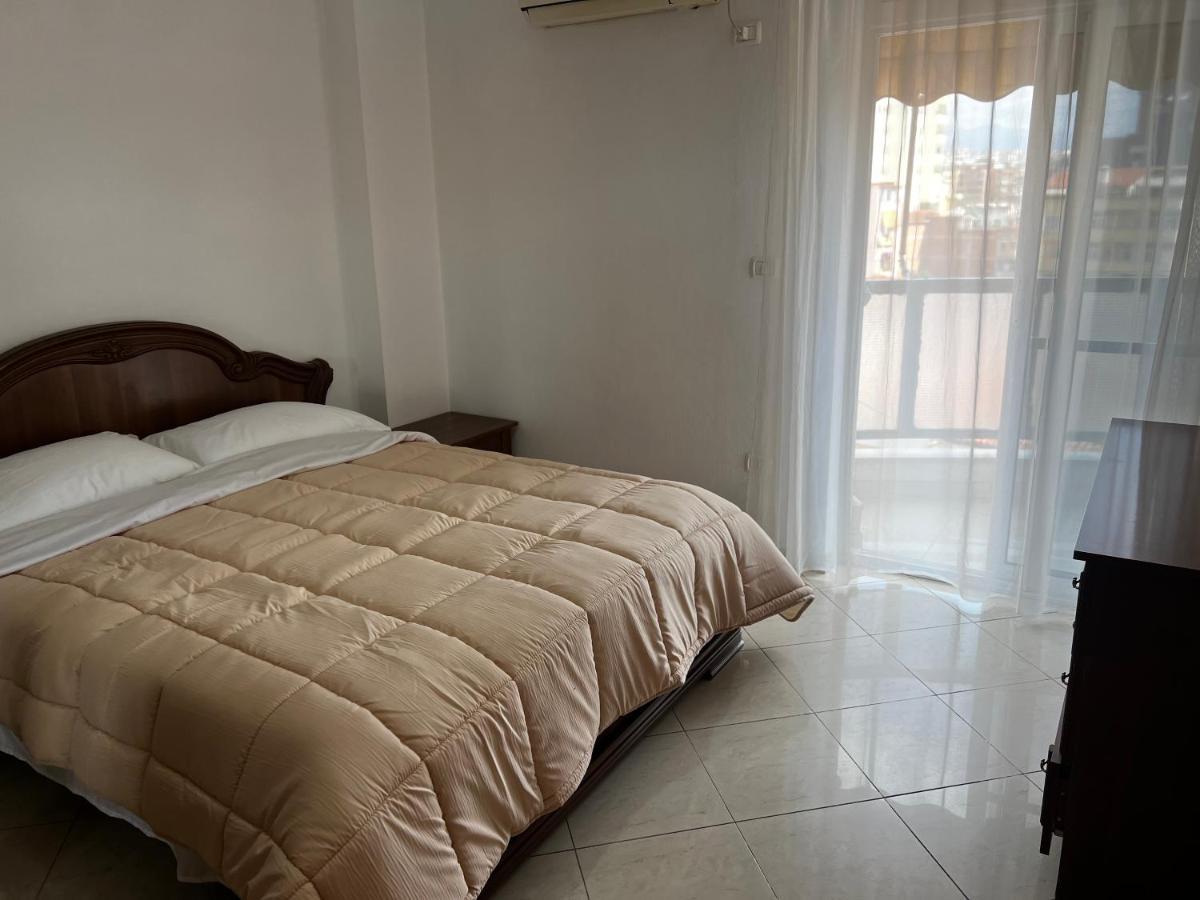 City Central Apartment 2 Тирана Екстериор снимка